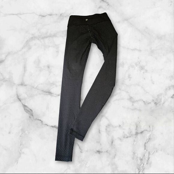 Lululemon Size 4 Black Sparkle Polka Dot 28" Leggings - Picture 2 of 2
